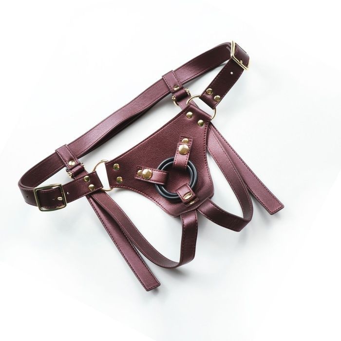 Трусики для страпона Strap-On-Me Harness Generous Aubergine, One Size, искусственная кожа, регулируемые ремни, сменные крепления д SX0674 фото